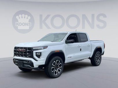 New 2025 GMC Canyon AT4 w/ Nightfall Edition