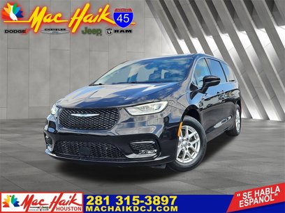 Used 2023 Chrysler Pacifica Touring-L