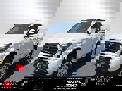 New 2025 Toyota Tacoma SR5