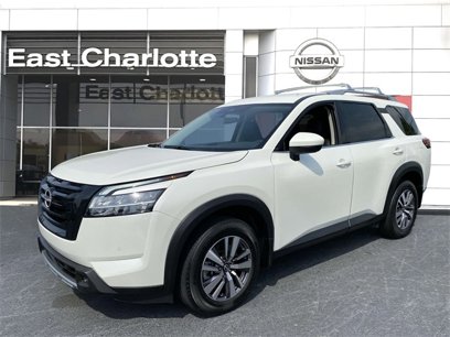 Used 2023 Nissan Pathfinder SL w/ Lighting Package (N92)