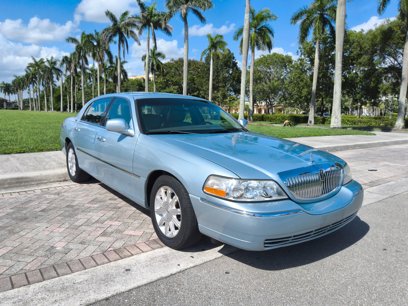 Used 2011 Lincoln Town Car Signature Limited