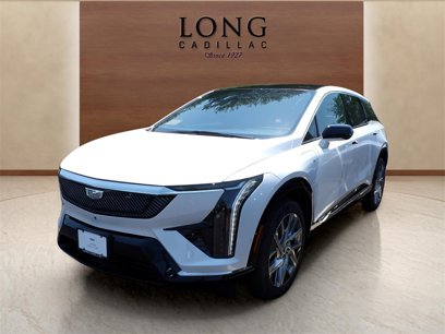 New 2025 Cadillac Optiq Luxury 2