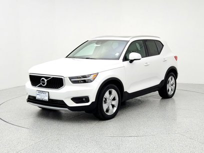 Certified 2022 Volvo XC40 T5 Momentum