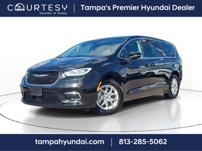 Used 2023 Chrysler Pacifica Touring-L