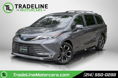 Used 2025 Toyota Sienna Platinum