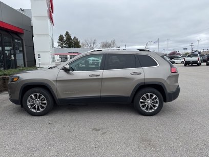Used 2019 Jeep Cherokee Latitude Plus w/ Comfort/Convenience Group