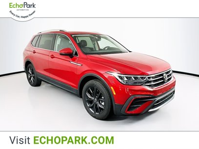 Used 2023 Volkswagen Tiguan SE w/ Panoramic Sunroof Package