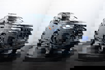 New 2025 Audi Q7 3.0T Prestige
