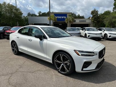New 2024 Volvo S60 B5 Plus w/ Climate Package
