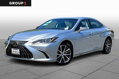 Used 2025 Lexus ES 300h w/ Premium Package