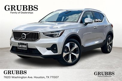 Certified 2025 Volvo XC40 B5 Plus