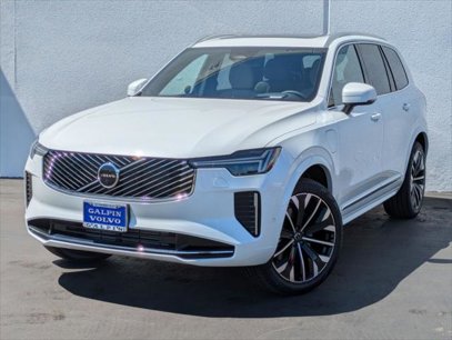 New 2025 Volvo XC90 T8 Plus w/ Protection Package Premier