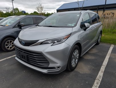 Used 2022 Toyota Sienna Platinum