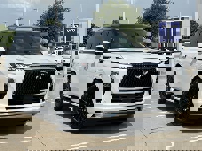 New 2025 INFINITI QX80 Luxe