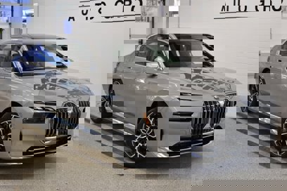 New 2025 BMW i7 eDrive50 w/ Premium Package