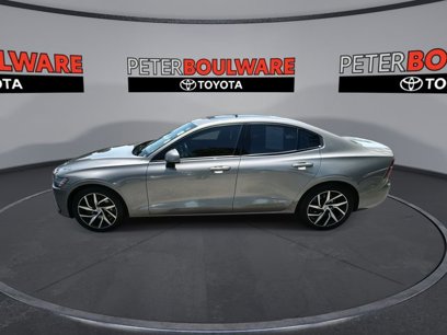 Used 2020 Volvo S60 T5 Momentum