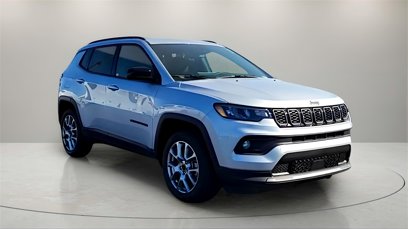 New 2025 Jeep Compass Latitude w/ Altitude Special Edition