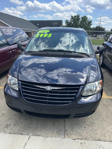 Used 2005 Chrysler Town & Country