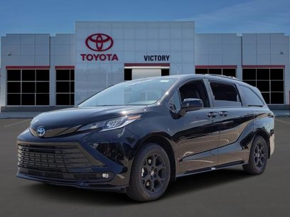 New 2025 Toyota Sienna XLE Woodland Edition