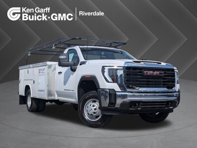 New 2024 GMC Sierra 3500 Pro w/ Convenience Package