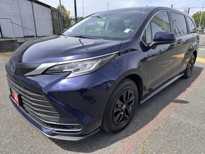 Certified 2023 Toyota Sienna LE