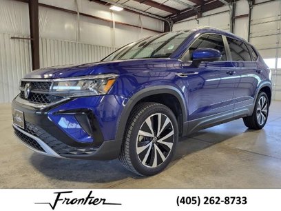 Used 2023 Volkswagen Taos SE w/ Panoramic Sunroof Package