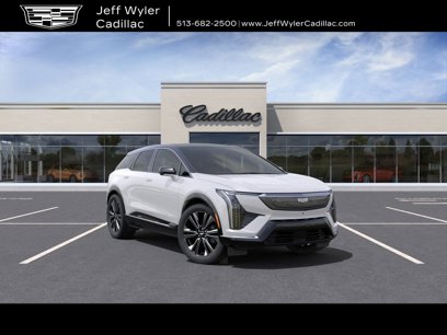New 2025 Cadillac Optiq Luxury 2