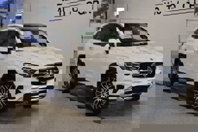 New 2025 Mercedes-Benz GLC 300 4MATIC