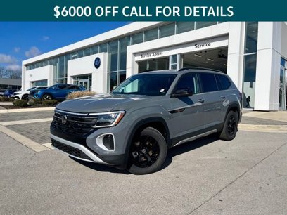 New 2025 Volkswagen Atlas Peak Edition SE