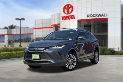 Used 2021 Toyota Venza XLE w/ Softex Package
