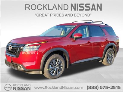 New 2024 Nissan Pathfinder SV w/ Black Appearance Package