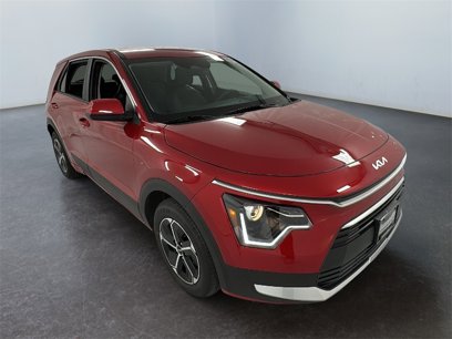 New 2025 Kia Niro LX