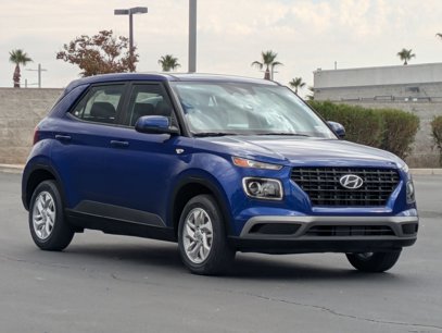 New 2025 Hyundai Venue SE