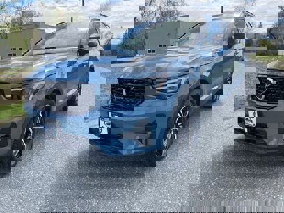 Used 2023 Volvo XC40 B5 Plus
