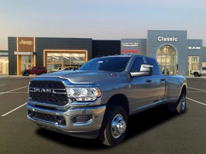 New 2024 RAM 3500 Tradesman w/ Chrome Appearance Group