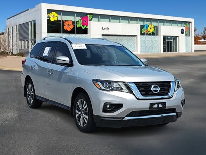 Used 2020 Nissan Pathfinder SV