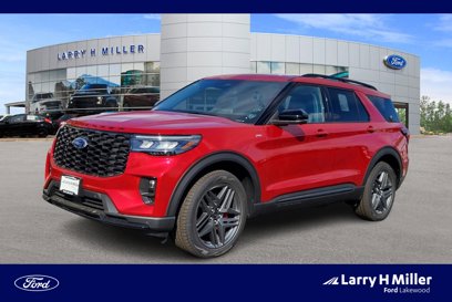 New 2025 Ford Explorer ST-Line w/ Premium Package