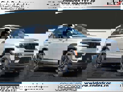 New 2024 Jeep Grand Cherokee Limited w/ Black Appearance Package