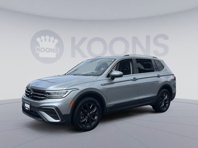 Used 2022 Volkswagen Tiguan SE w/ Panoramic Sunroof Package