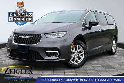 Used 2023 Chrysler Pacifica Touring-L