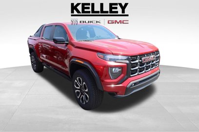 New 2025 GMC Canyon AT4 w/ Nightfall Edition