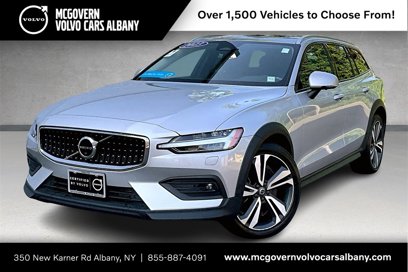 Certified 2023 Volvo V60 B5 Cross Country Plus w/ Climate Package