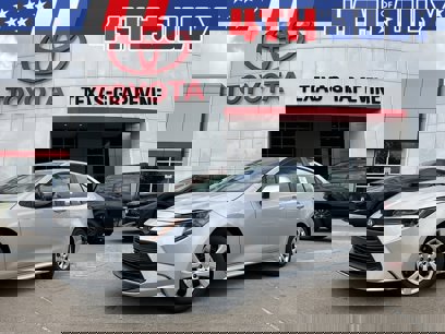 New 2025 Toyota Corolla LE