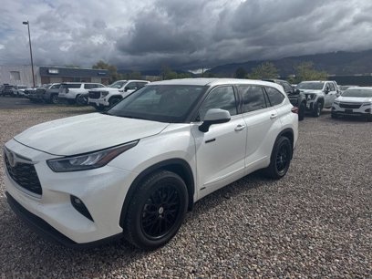 Used 2020 Toyota Highlander LE