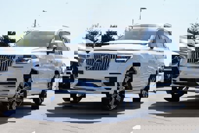 New 2025 Volvo XC90 T8 Plus w/ Protection Package Premier