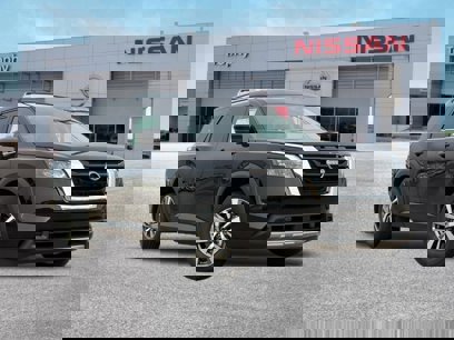 New 2025 Nissan Pathfinder SL