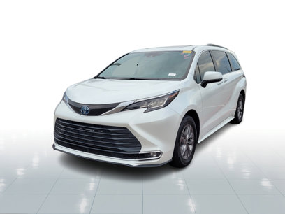 Used 2022 Toyota Sienna XLE