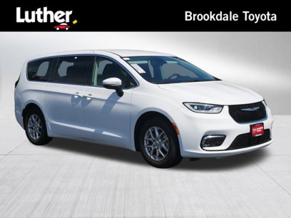Used 2023 Chrysler Pacifica Touring-L