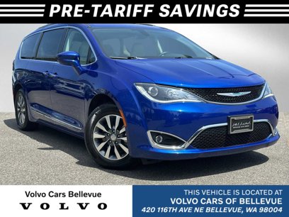 Used 2020 Chrysler Pacifica Touring-L w/ Premium Audio Group