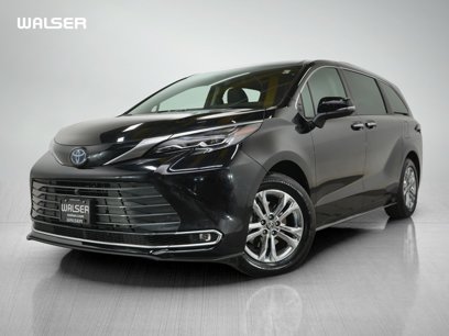 Used 2024 Toyota Sienna Platinum